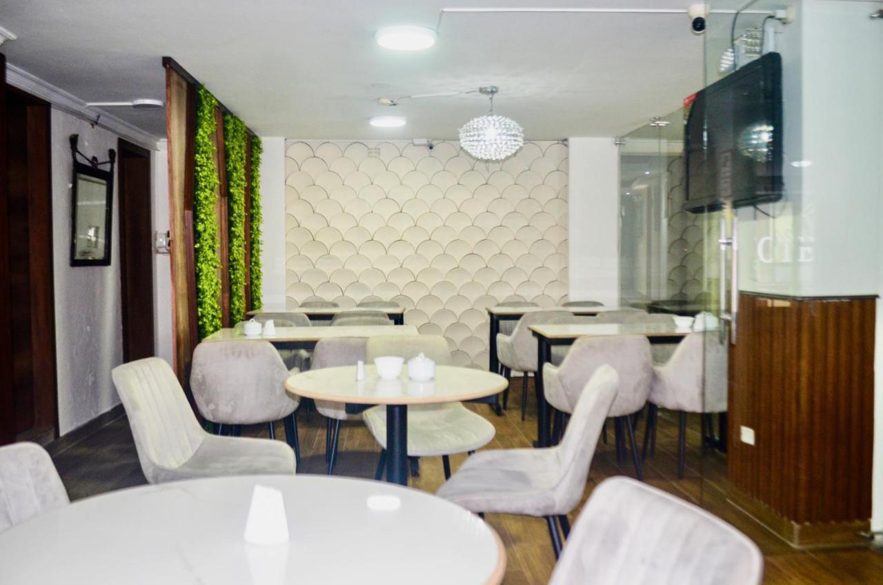 Hotel Imperial Ambato Zewnętrze zdjęcie