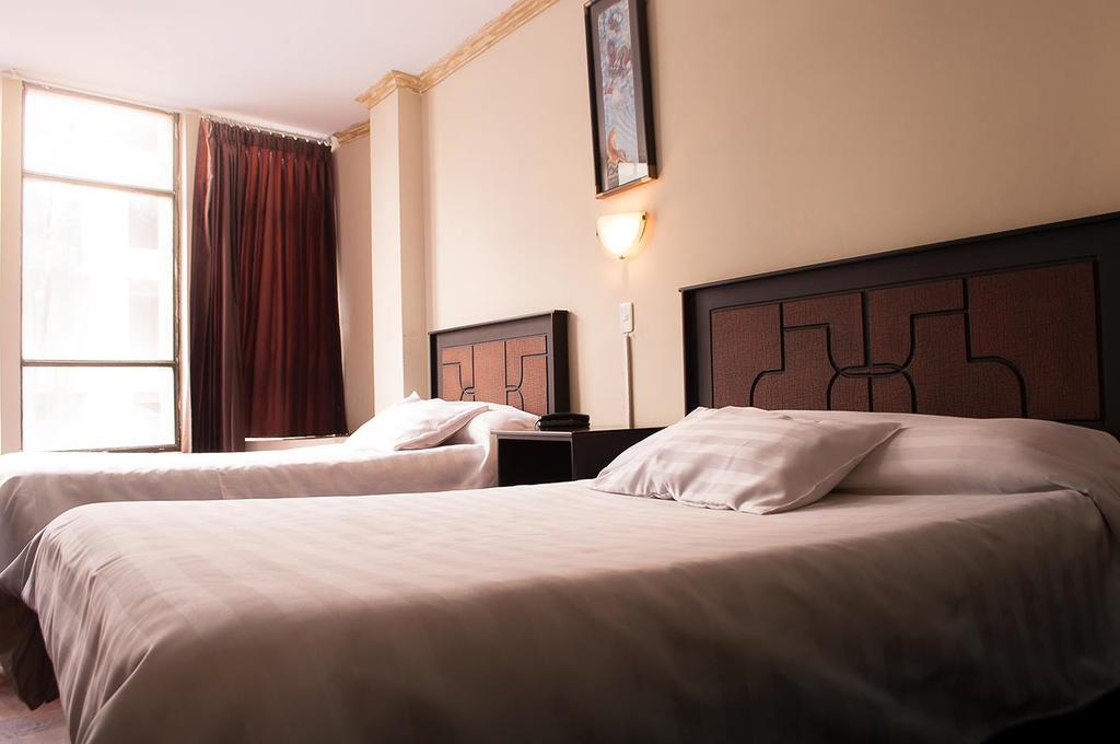Hotel Imperial Ambato Zewnętrze zdjęcie
